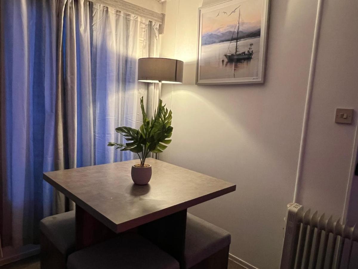 Forest & Beach Access Naish Park Apartment New Milton Bagian luar foto